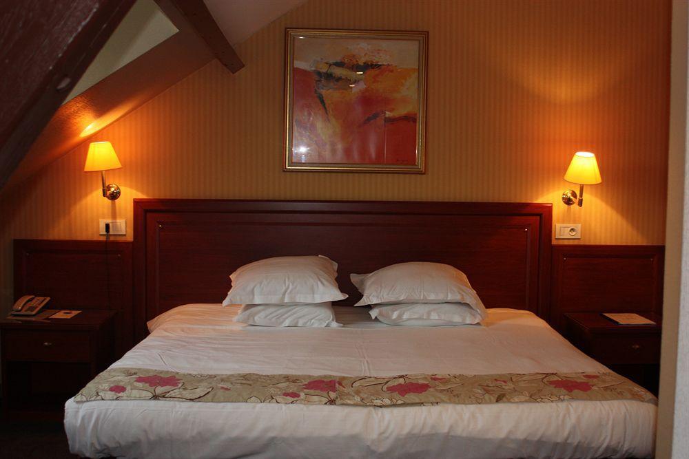 Hôtel Kyriad&Spa Reims centre Quarto foto